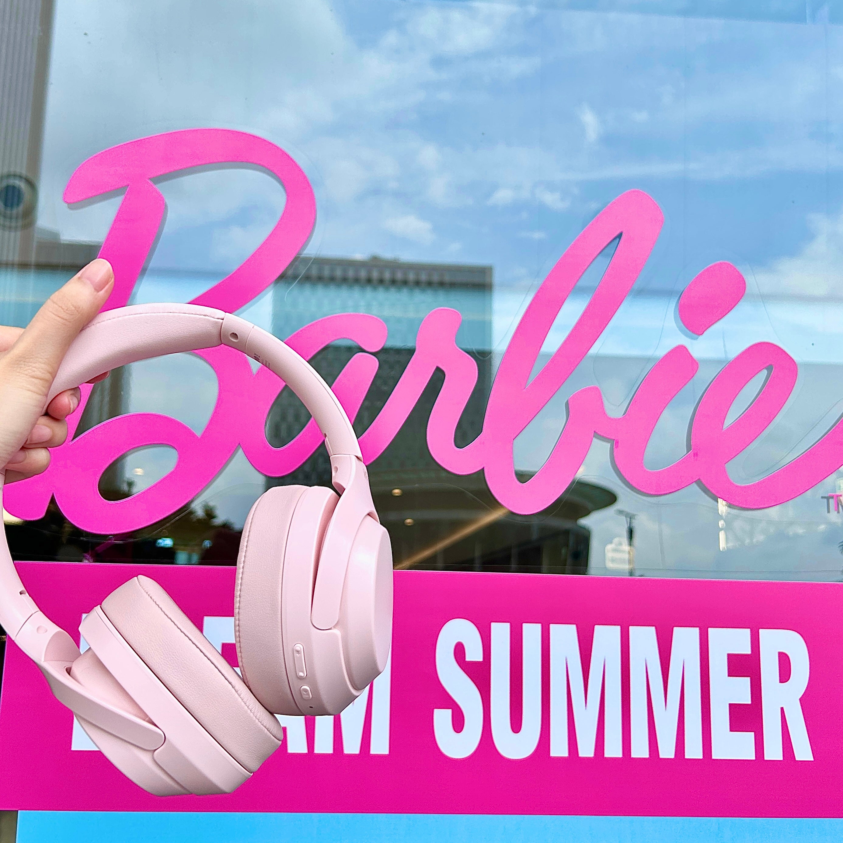 Enjoy Fashionable Sound with IKF Pink Headset